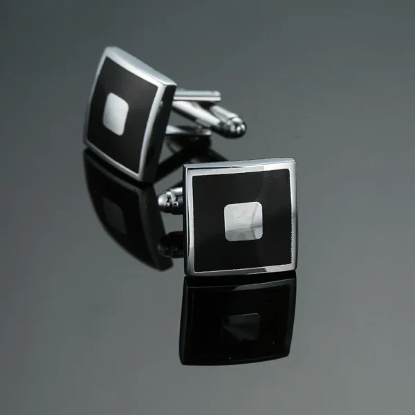 boutons de manchette élégants noir et argent