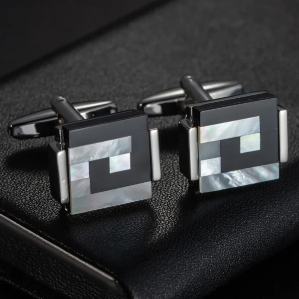 boutons de manchette design carré noir et blanc